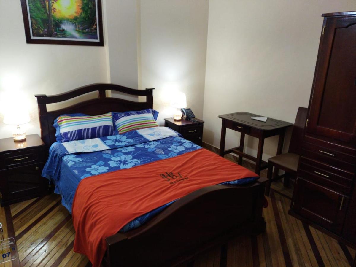 Hotel Velanez Suite Riobamba Kültér fotó